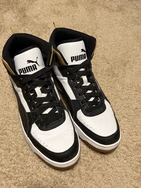 Puma Men’s Mid-Top Sneakers in White, Black and Gold